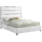 Meridian Furniture Zuma Velvet Queen Bed - White - Bedroom Beds
